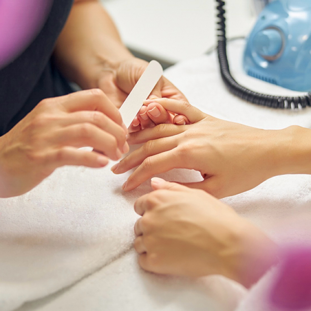 BASIC REGULAR MANICURE