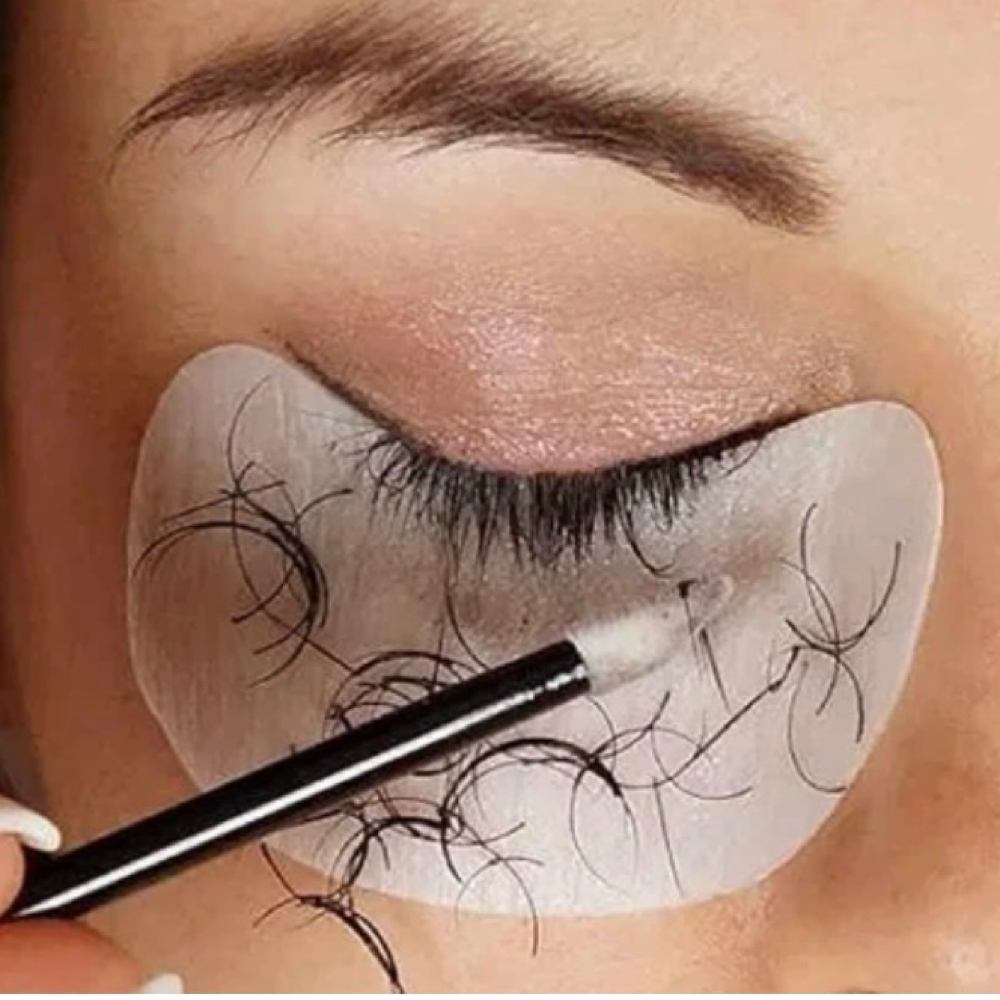 LASH EXTENSION REMOVAL
